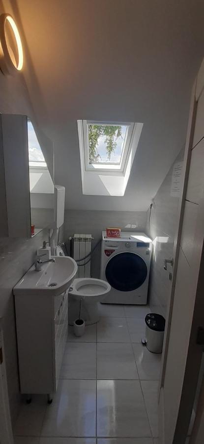 Privatna Soba Dusan Surčin Exterior foto